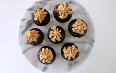 Chokolademuffins med peanutbutterfrosting