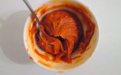 Fløjsblød peanutbutter glasur til dit bagværk